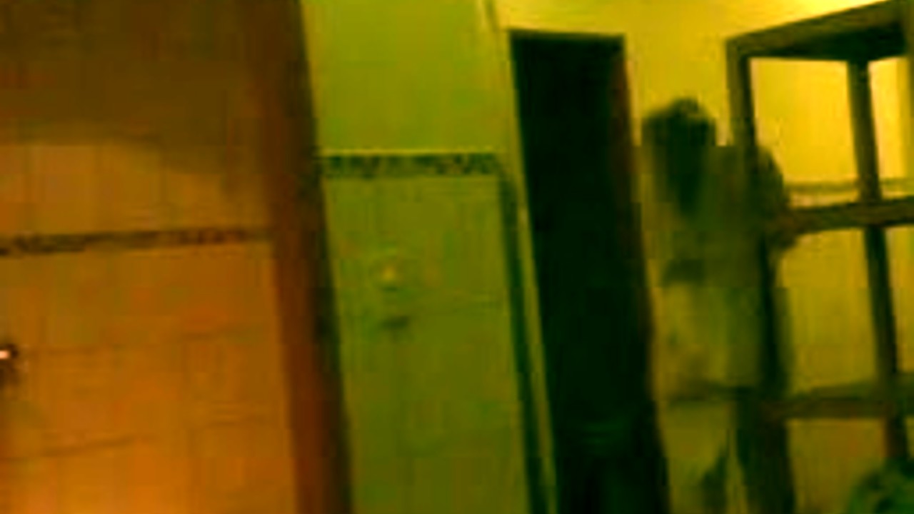 Dold webbkamera i bastun duschrummet område 2 / TUBEV.SEX sv